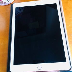 2017 Apple iPad Pro 9.7!! 💕💕✨✨